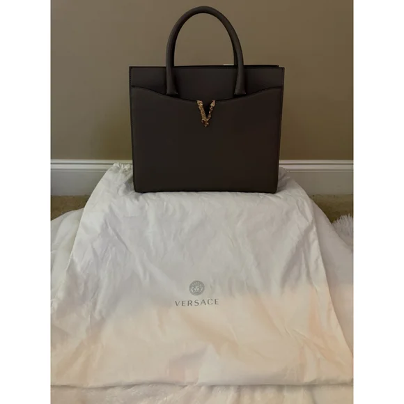 Versace Virtus Grainy Calf Leather Grey Large Top Handle Bag NWT $ 2100 Retail - Picture 9 of 10
